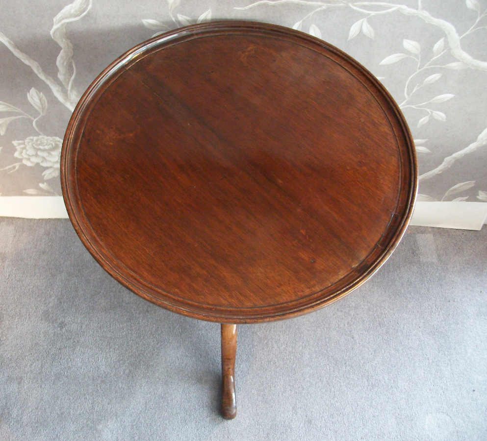 Small Georgian Round Occasional Table